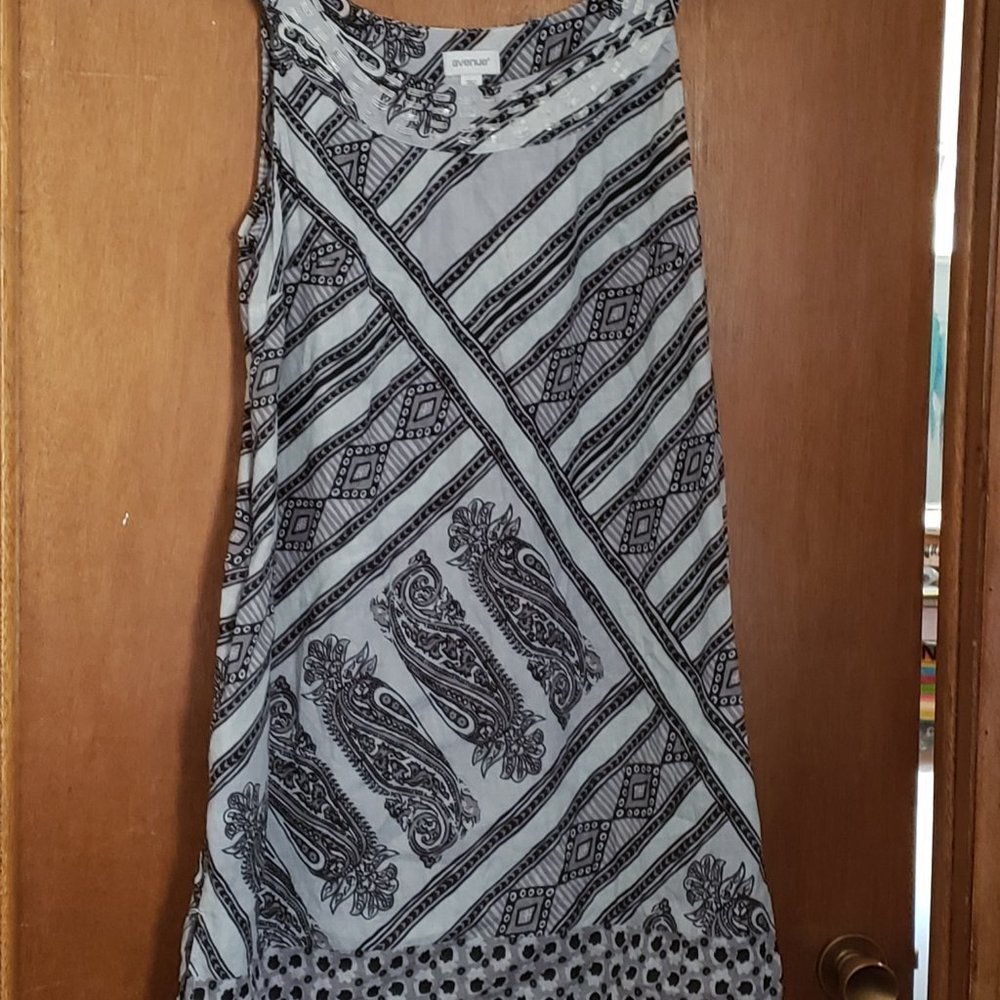 Sleeveless dress